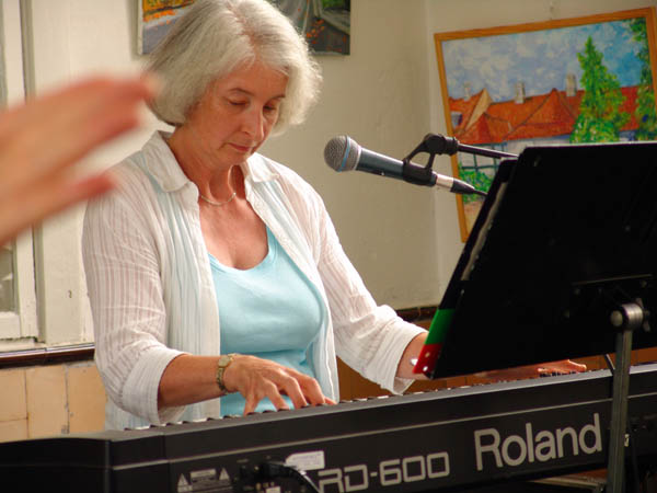 Linda on Roland ... there's a joke in there somewhere