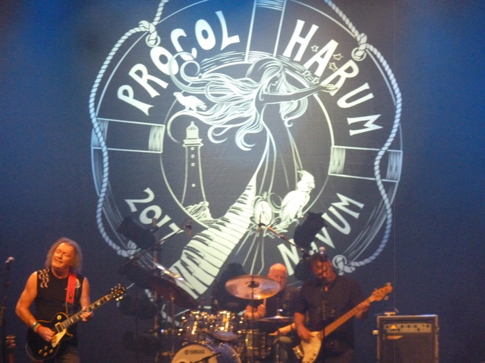 Thanks for the image, George Lovell