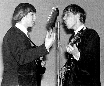 Matthew Fisher on bass (right) with Mike Roberts, who also supplied the photo