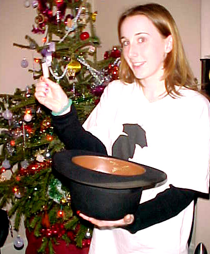 What's that tee-shirt Ellice is wearing?